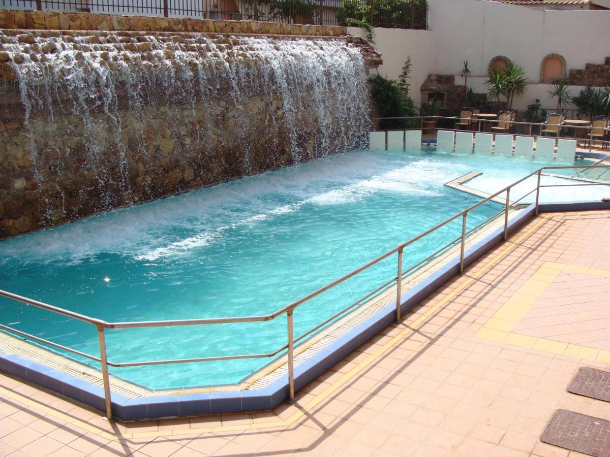 Kapolos Spa Hotel Lutrá Edipszú Kültér fotó